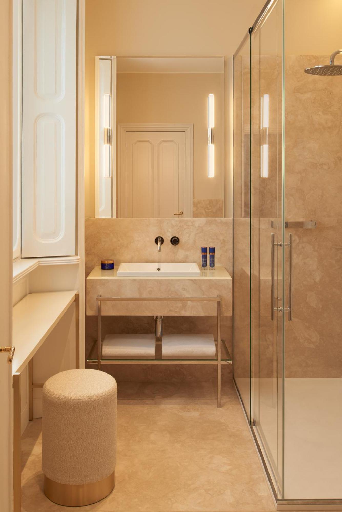 Amabilia Suites Милан Экстерьер фото